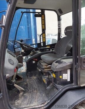 Chargeuse Komatsu WA 70 M-8E0