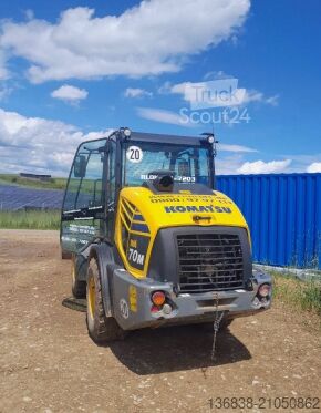 Chargeuse Komatsu WA 70 M-8E0