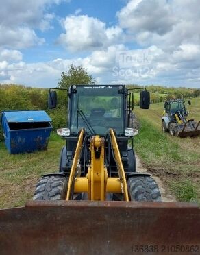 Chargeuse Komatsu WA 70 M-8E0