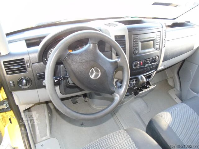 Suitcase Mercedes-Benz Sprinter 516 + lift + EURO 5 + 3P