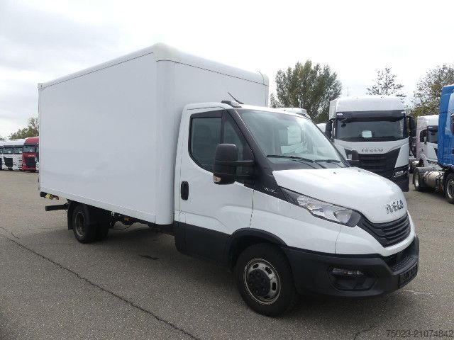 Transporter mit Koffer IVECO 35C16H Koffer LBW