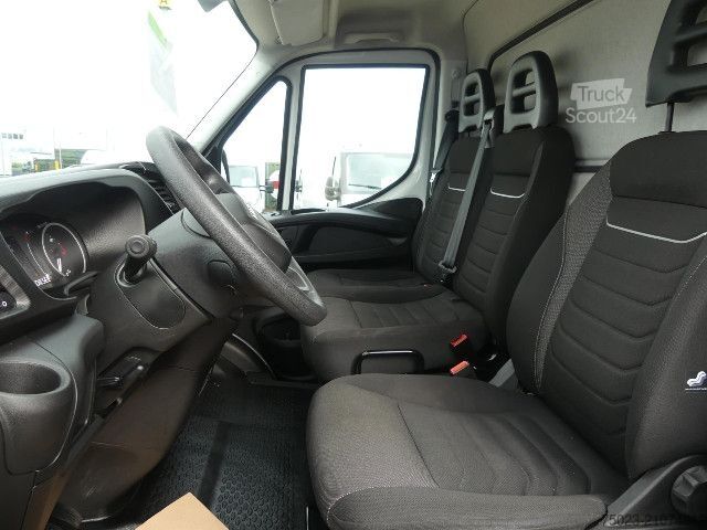 Transporter mit Koffer IVECO 35C16H Koffer LBW