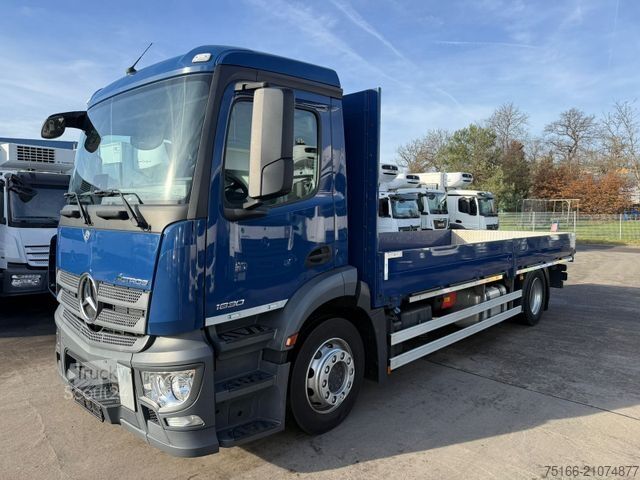 LKW mit Pritsche (offen) MERCEDES-BENZ ACTROS 1830 L Pritsche 6,4 m*Mitnahmestapler*ADR