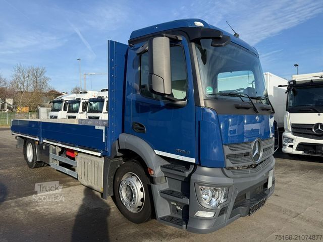 LKW mit Pritsche (offen) MERCEDES-BENZ ACTROS 1830 L Pritsche 6,4 m*Mitnahmestapler*ADR