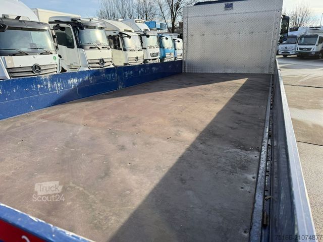 LKW mit Pritsche (offen) MERCEDES-BENZ ACTROS 1830 L Pritsche 6,4 m*Mitnahmestapler*ADR