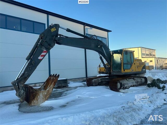 Crawler excavator Volvo EC210 BLC excavator w/ toothed bucket. WATCH VIDEO