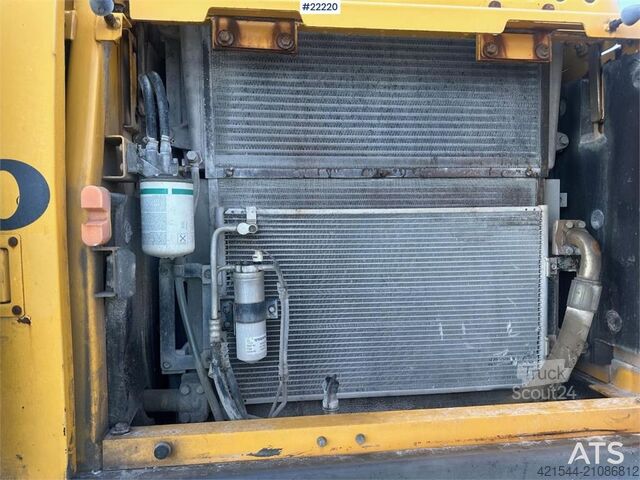 Crawler excavator Volvo EC210 BLC excavator w/ toothed bucket. WATCH VIDEO