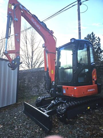 Mini-escavadora Kubota KX037-4