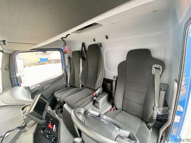 Kasa kamyoneti MERCEDES-BENZ Atego 818 4,35mKoffer*LBW+Tür*3x Sitze*AC*Autom.