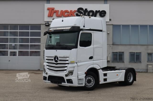 Vakio vetoauto  Actros 1851 LS
