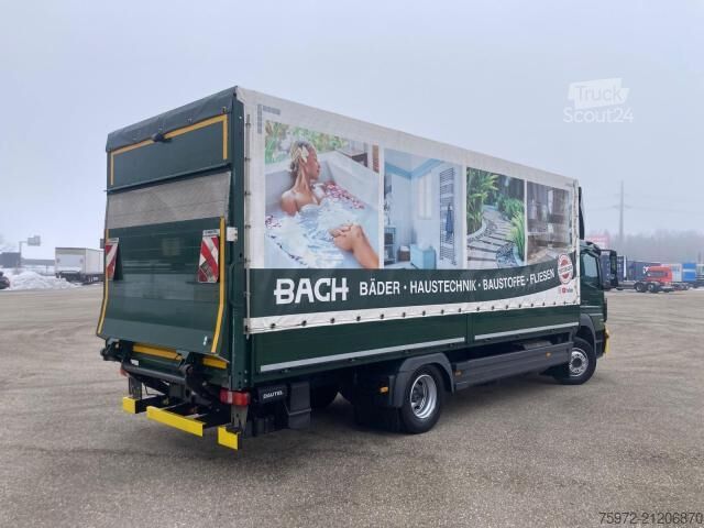 Tovorno vozilo s ravno platformo in ponjavo  Atego 1523 L