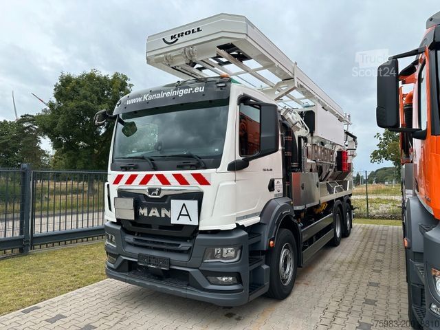 Vacuum tank truck MAN TGS 26.480 6x2 mit Kroll ADR Kombi und Simultan