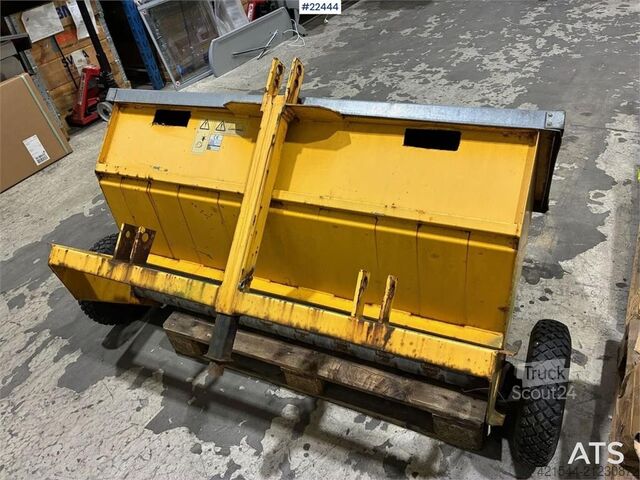 Rakennuskone Jutul sand/salt spreader