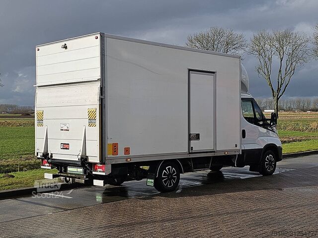 Koffer IVECO DAILY 35S16 Bakwagen Laadklep!
