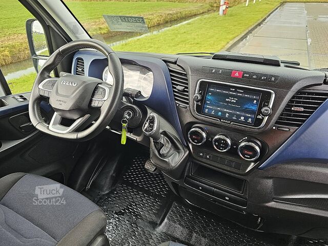 Koffer IVECO DAILY 35S16 Bakwagen Laadklep!