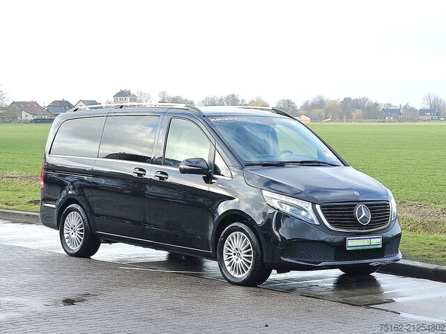 Passagerartransport MERCEDES-BENZ EQV 300 pano 8 personen