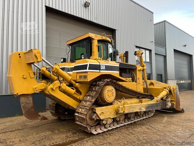 Levelling machine Caterpillar D8R - Single shank ripper