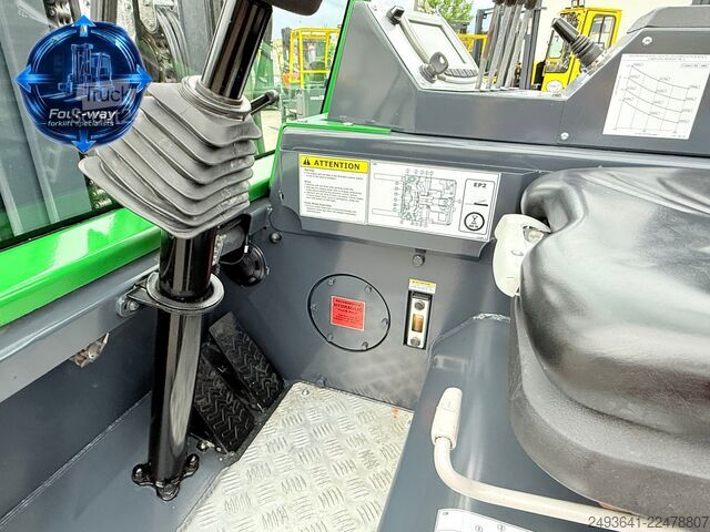 Chariot élévateur multidirectionnel Combilift CBE4000 ELECTRIC TRIPLEM 5500 POSITIONER