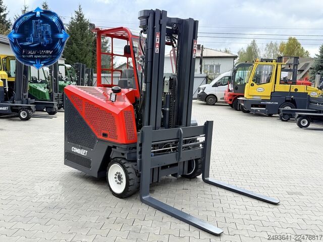 Chariot élévateur multidirectionnel Combilift CB4000 GAS TRIPLEX 5200 FREE-LIFT