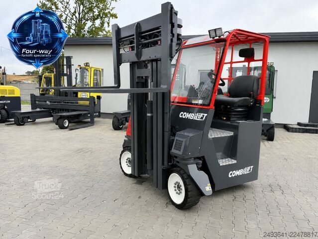 Chariot élévateur multidirectionnel Combilift CB4000 GAS TRIPLEX 5200 FREE-LIFT