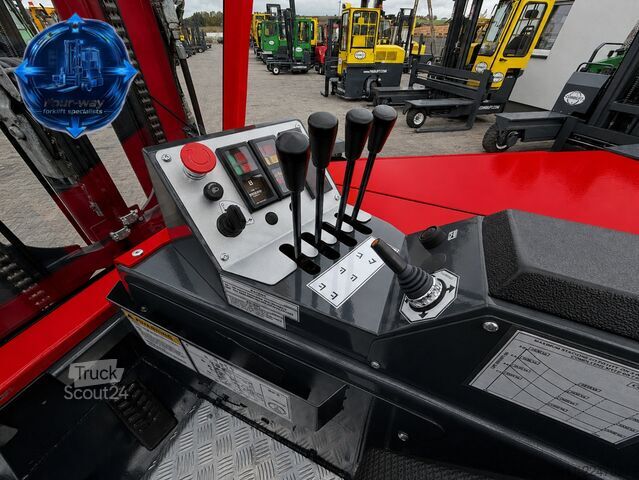 Chariot élévateur multidirectionnel Combilift CB4000 GAS TRIPLEX 5200 FREE-LIFT