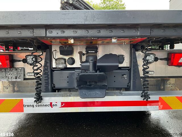 Vrachtwagen met kraan Scania R490 8x2 Euro 6 Retarder HMF 85 Tonmeter laadkr...