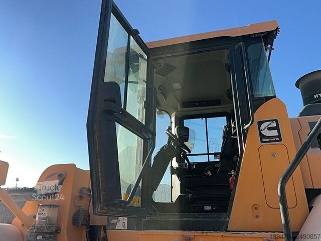 رافعة التحميل Hyundai HL975ACVT