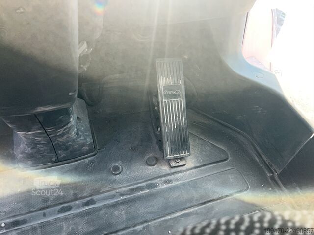 رافعة التحميل Hyundai HL975ACVT