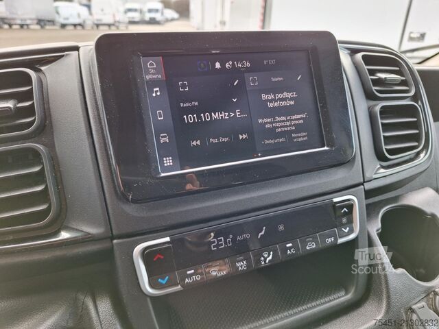 Gardinsidet varebil Fiat Ducato 35 Pritsche Plane 180 Schlafkab. Klima