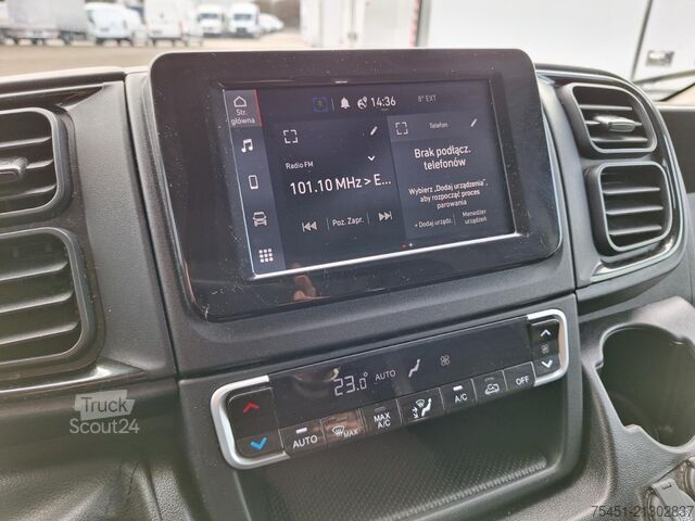 Gardinsidet varebil Fiat Ducato 35 Pritsche Plane 180 Schlafkab. Klima