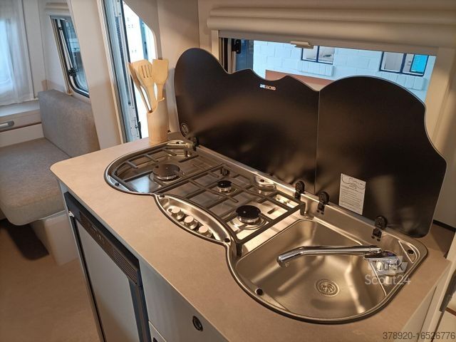 Przyczepa kempingowa LMC Sassino 460 E