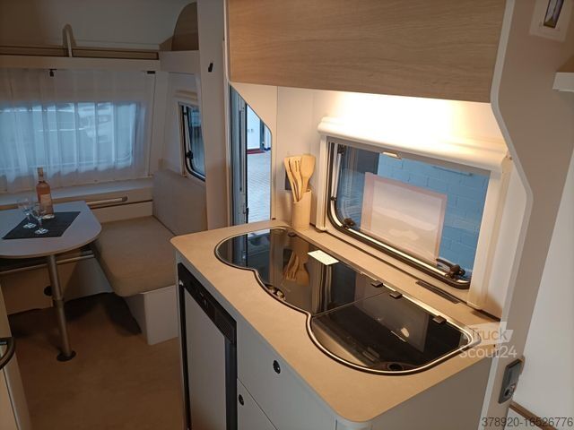 Przyczepa kempingowa LMC Sassino 460 E