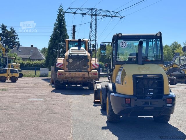 Φορτωτής με ελαστικά KOMATSU WA 65, WA70 , Palettengabel, 4- in 1 Schaufel