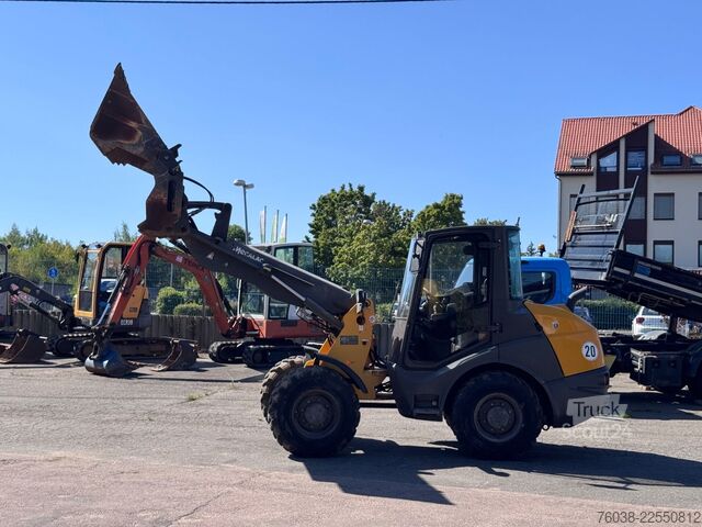 Φορτωτής με ελαστικά MECALAC Ahlmann AX 700, PG, 4-in 1 , 1800BH,ZW75 Hitachi