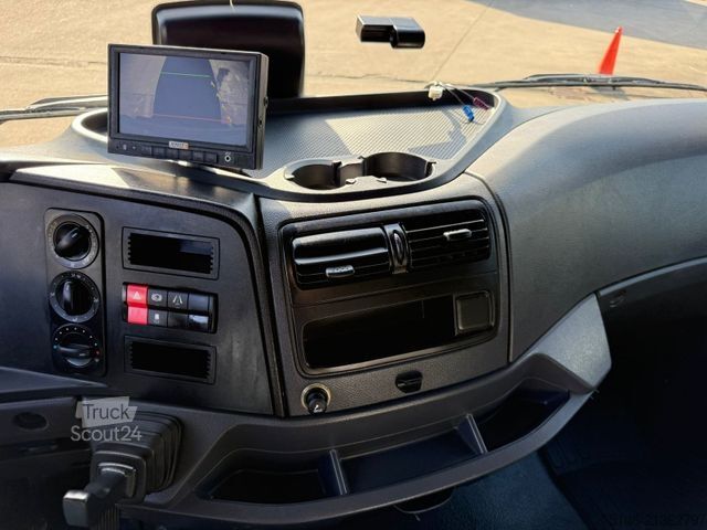 Vrachtwagen met bakwagen MERCEDES-BENZ ATEGO 818 L Koffer 7m LBW 1 TO.*SEITENTÜR