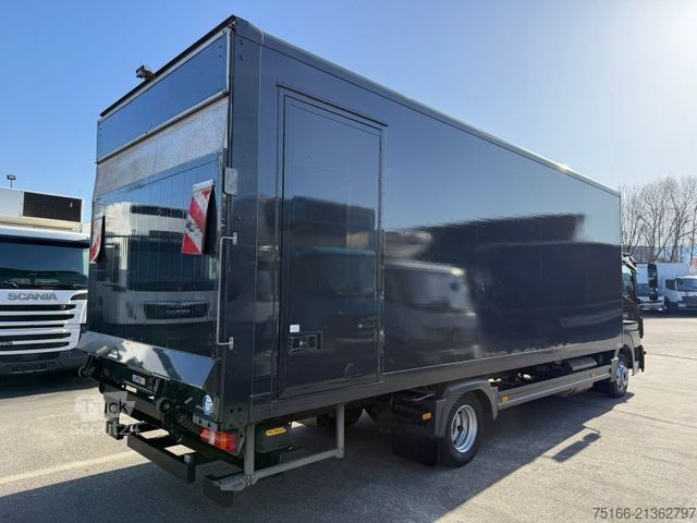 Vrachtwagen met bakwagen MERCEDES-BENZ ATEGO 818 L Koffer 7m LBW 1 TO.*SEITENTÜR