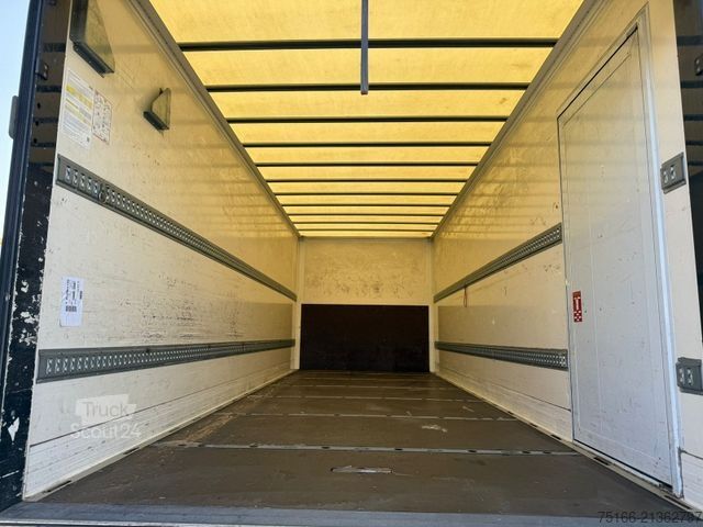 Vrachtwagen met bakwagen MERCEDES-BENZ ATEGO 818 L Koffer 7m LBW 1 TO.*SEITENTÜR