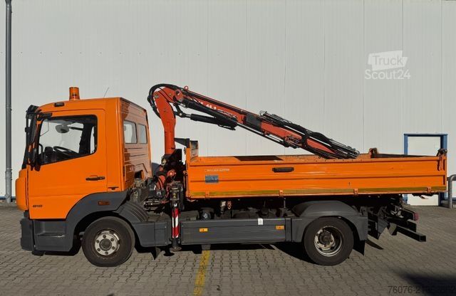 Carrinha basculante trilateral MERCEDES-BENZ Atego 818 K Kran Atlas Funk Standheizung 2xAHK