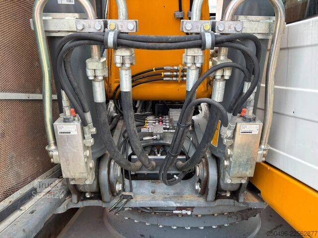 Excavator pe șenile Liebherr R 920 Compact TILTROTATOR / CENTRAL LUBRICATION...