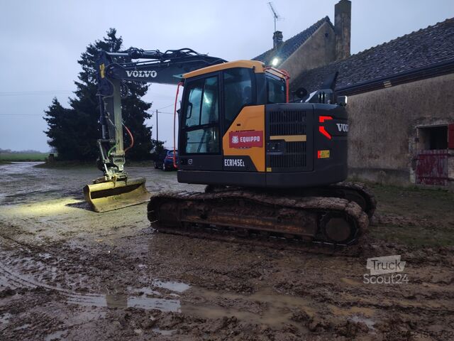 гусеничный экскаватор Volvo ECR145EL with Steelwrist rototilt and 2 buckets