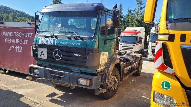 Hookloader Mercedes-Benz 1824 4x2 Meiller RK 13.055 blatt german