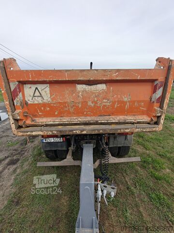 Pašizgāzējs kravas automašīna Iveco Trakker