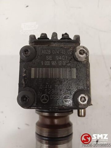 Polttoainepumppu Mercedes Occ brandstofinjectiepomp OM904 Mercedes