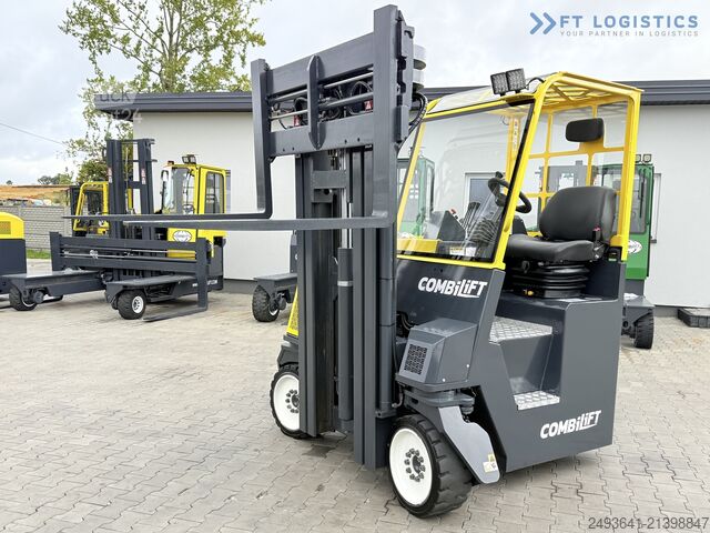 Wózek widłowy czterokierunkowy Combilift CB4000 TRIPLEX 5200 FREE-LIFT POSITIONER