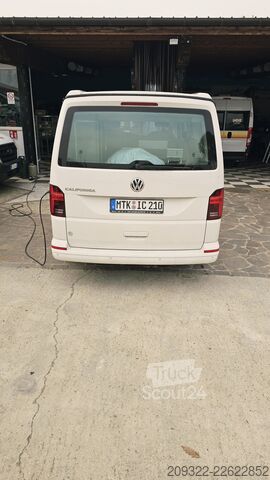 Obytné vozidlo Volkswagen California Coast 2022 | Cambio automatico | Tetto a soffietto