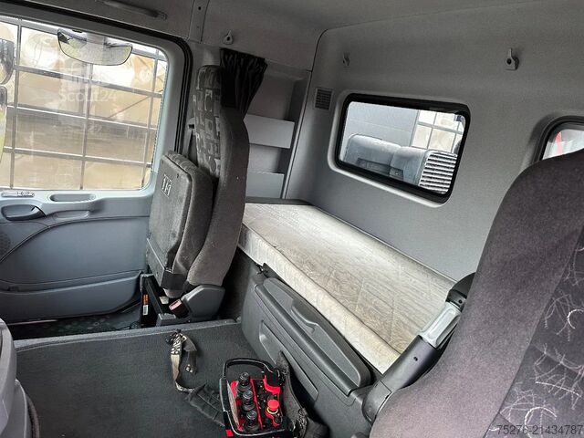 Camion-grue Mercedes-Benz Actros 4144 8x4 Palfinger PK 85002 9x hydr winc...