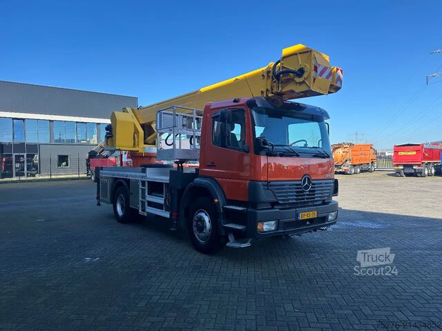 Plate-forme de levage Mercedes-Benz Atego 1823 Multitel J 328 Alu  28 Mtr.