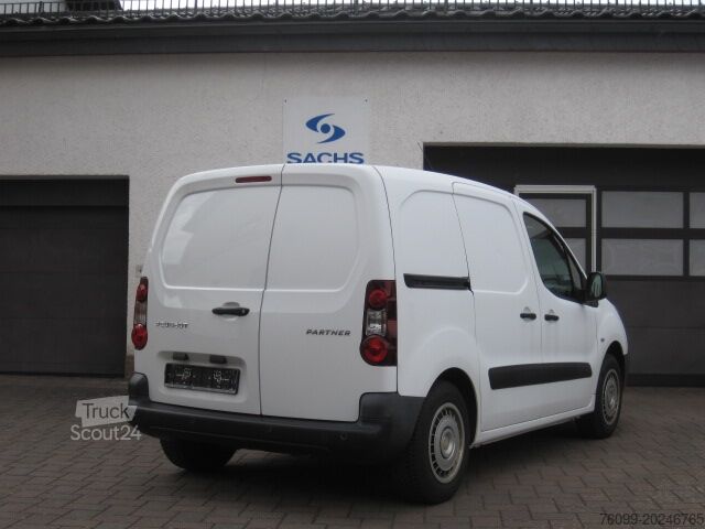 Furgoneta de reparto personalizada Peugeot Partner 1.6 HDI Cateringausbau 3-Sitzer