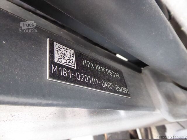 Viljuškar sa prednjim utovarivačem Linde H18T-01