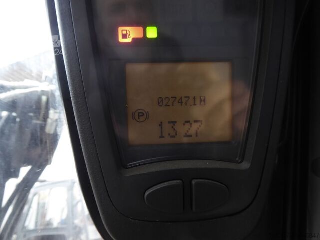 Viljuškar sa prednjim utovarivačem Linde H18T-01